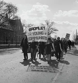 Horley: Bromley Young Communists on a CND march