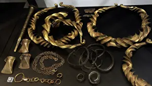 Chains: Bronze Age. Objects and ornaments. Broze. Northern Zealand