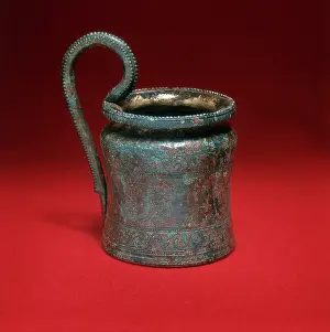 Pompeo: Bronze cup housed in The