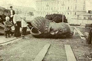 Lcgr1303: Bronze head of ruined statue of Czar Alexander