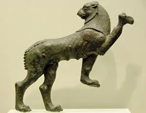 Ilia: Bronze statue of a lion rampant. Second half of 6th century