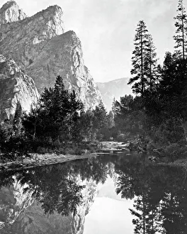 Merced: Three Brothers and River Merced, Yosemite