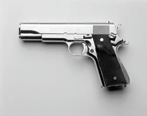 Browning: Browning M1911.45 calibre automatic pistol