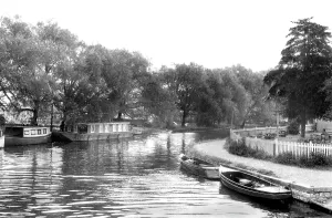 Broxbourne: Broxbourne, the River c1960
