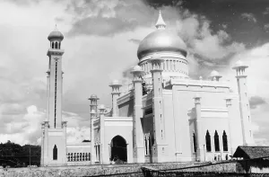 Sultanate: Brunei - Sultan Omar Ali Saifuddin Mosque
