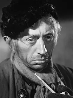 Veit: Bruno Huebner in The Broken Jug, 1937