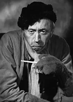 Veit: Bruno Huebner in The Broken Jug, 1937