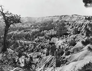 Pyramids: Bryce Canyon in Utah, around 1933