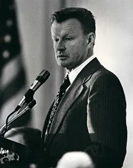 Editors: Brzezinski Addresses Newspaper Convention