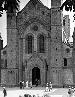Buckfast: BUCKFAST ABBEY