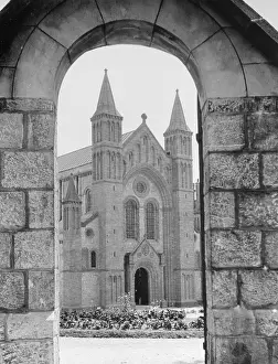 Buckfast: BUCKFAST ABBEY