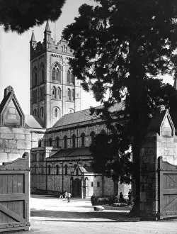 Buckfast: BUCKFAST ABBEY