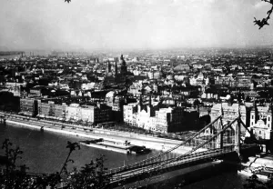 Bombarded: Budapest in May 1944