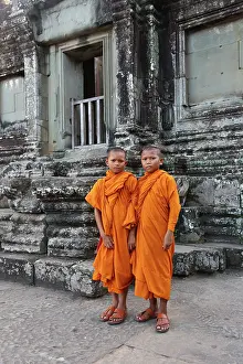 Reap: Buddhist Monks at Angkor Wat Temple, Siem Reap, Cambodia