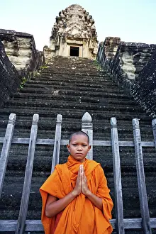 Reap: Buddhist Monks at Angkor Wat Temple, Siem Reap, Cambodia