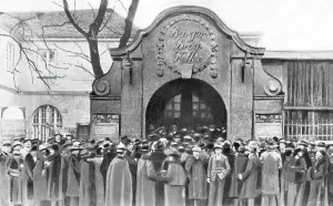 Looked: The Buergerbraeukeller in Munich, 1923