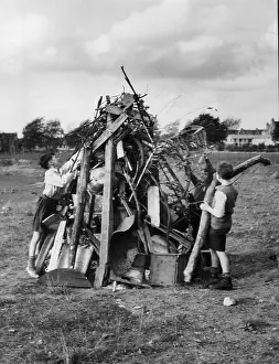 Gleeful: BUILDING A BONFIRE