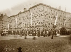 Wreaths: Building in Munich, 1890-1910