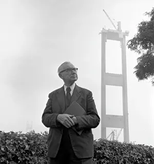 Contractors: Building the Severn Bridge