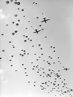 Manover: Bulk landing of American parachutists