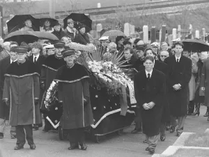Dietmar: Burial of Ernst Happel