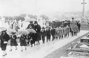 Feelings: Burial of Katerine Scherfenberg, 1928