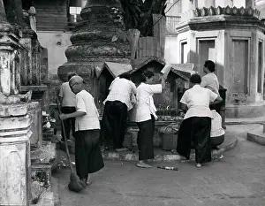 Charms: Burma - Laos - Thailand