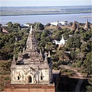 Bagan: BURMA/SCHWEGUGYI TEMPLE