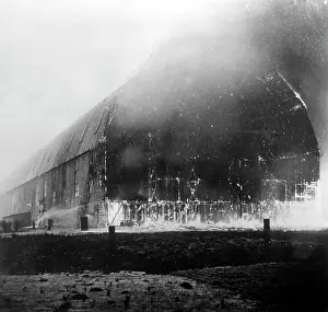 Zeppelins: Burning airship hangar, 1915
