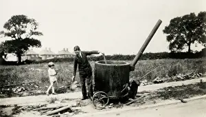 Wasteland: Burning bits of wood in a mobile furnace
