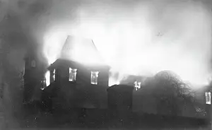 Autonomy: A burning district office building in Pirmasens, 1924