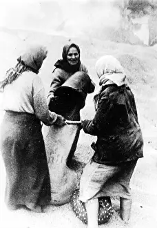 Cleaned: Burning grain stores in Russia, 1941