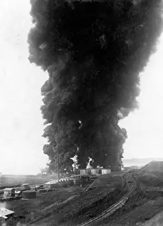 Constanza: Burning oil tank, 1916