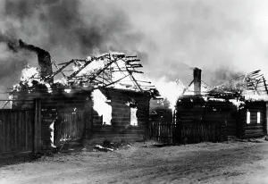 Dnieper: Burning village on the Dnieper, 1941