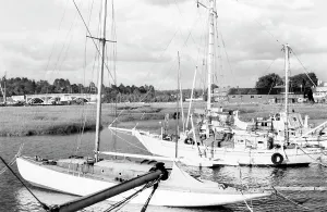 Hamble: Bursledon, River Hamble c1955