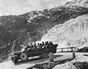 Serpentine: Bus on a Swiss mountain road
