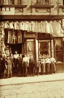 Handicrafter: Business facade of a tailoring for Modern