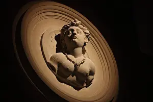 Laeconomie: Bust, Citeco, Musee de l'Economie, Hotel Gaillard