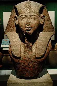 Pedestal: Bust of egyptian pharaoh
