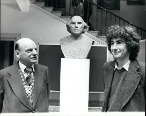 Surgeons: Bust of John Hunter by Nigel Boonham, London