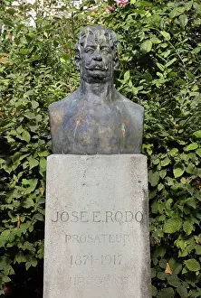 Champerret: Bust of Jose E Rodo, Square de l'Amerique-Latine