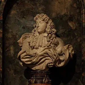 Carree: Bust of Louis XIV, Square chamber, Chateau de