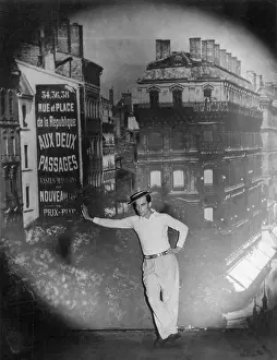 Strolling: Buster Keaton