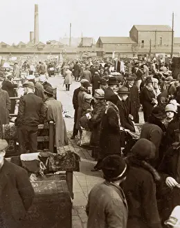 Stereo: Busy day at Caledonian Market, Islington, north London