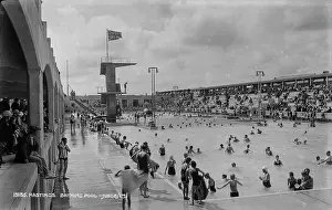 Hastings: Busy Day at Hastings Bathing Pool