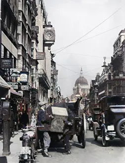 Oncolourisedpic: BUSY FLEET STREET