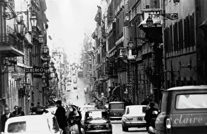 Albergo: Busy street scene