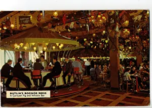 Butlins: Butlins, Bar, Men, Women