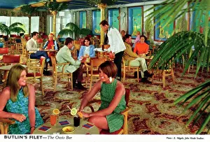 Filey: Butlin's Filey - The Oasis Bar