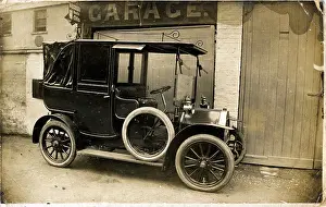 Garage: C1909 Belsize Vintage Car/Taxi Cab, Lansdown Place Lane